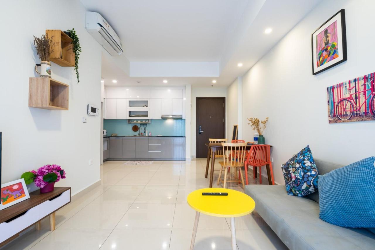 Tan Son Nhat Airport Botanica Premier, 2 Bedrooms, 2 Toilets Luxury Nearby Airport, Free Pool, Free Gym, Bbq Garden